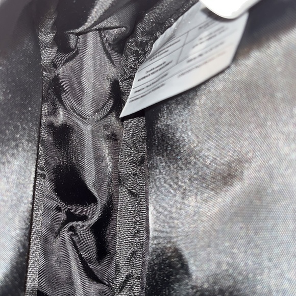 Black Reebok Crossbody Purse With Rainbow Zipper - Picture 3 of 8